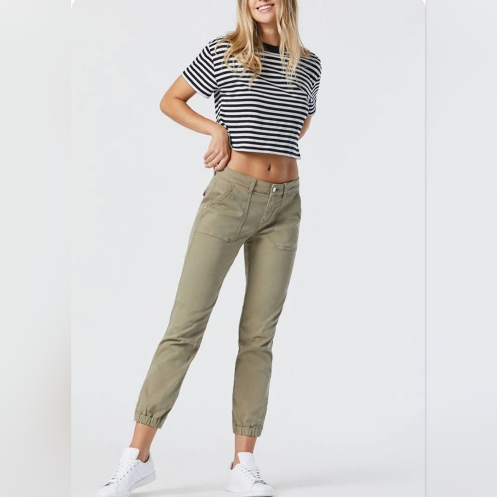 Mavi Ivy Mid-Rise Slim Cargo Pant (27)